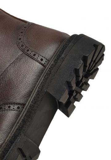 Ботинки на шнуровке