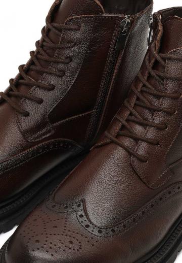 Ботинки на шнуровке