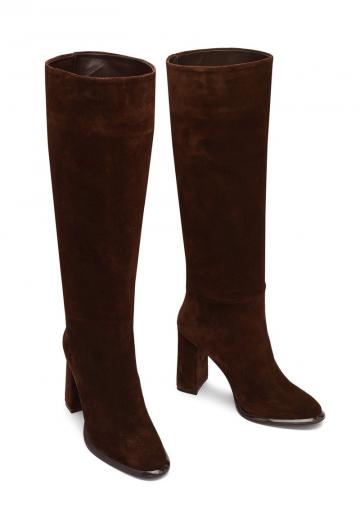 Высокие сапоги