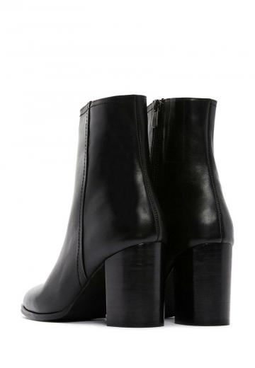 Гандбольные кроссовки