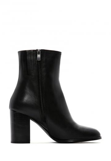 Гандбольные кроссовки