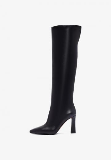 Высокие сапоги