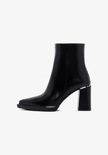 Полусапожки на платформе