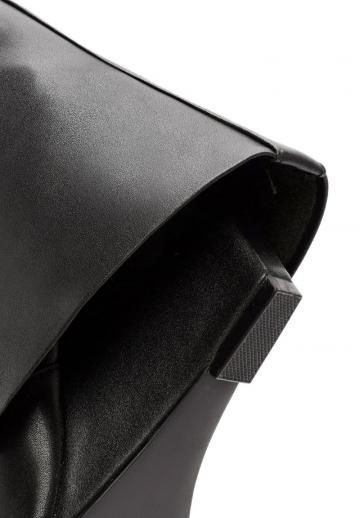 Сапожки на танкетке