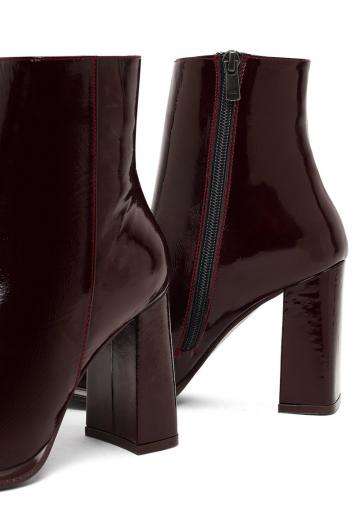 Высокие сапоги