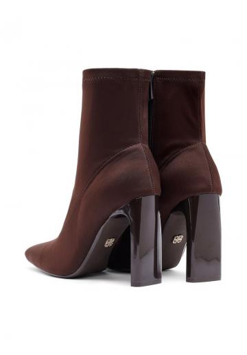 Полусапожки на высоком каблуке