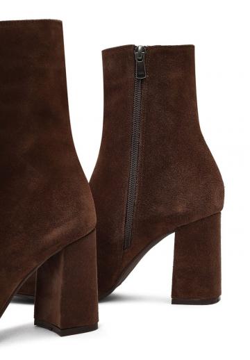 Высокие сапоги