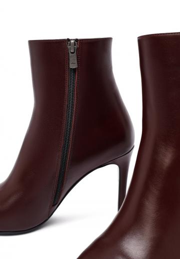 Полусапожки на высоком каблуке