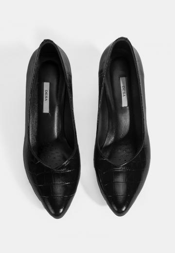 Туфли с высоким носом