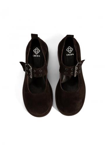 Туфли с высоким носом