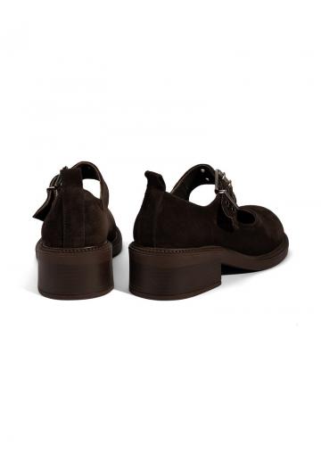 Туфли с высоким носом