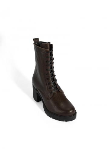 Полусапожки на высоком каблуке