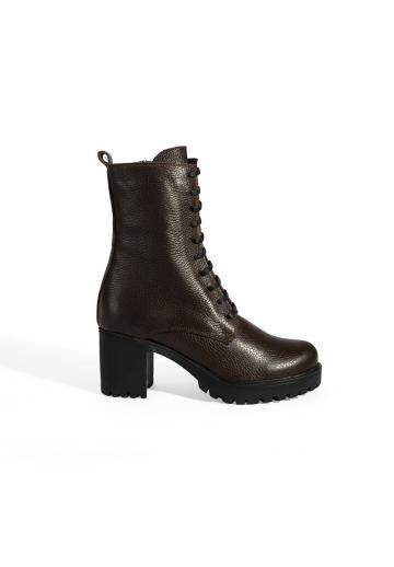 Полусапожки на высоком каблуке