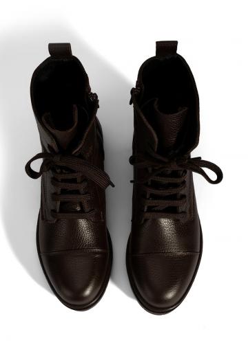 Ботинки на шнуровке