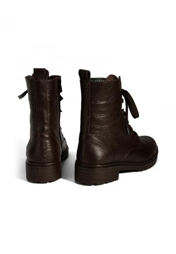 Ботинки на шнуровке