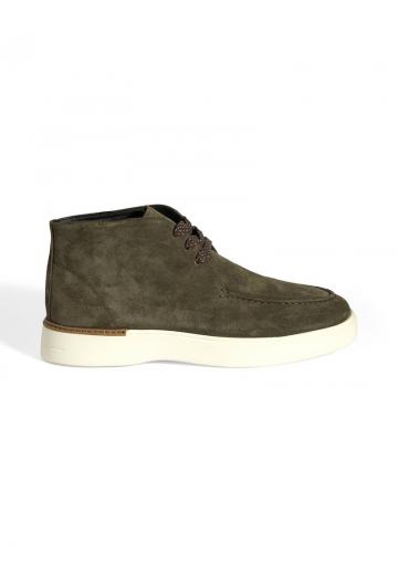 Ботинки на шнуровке