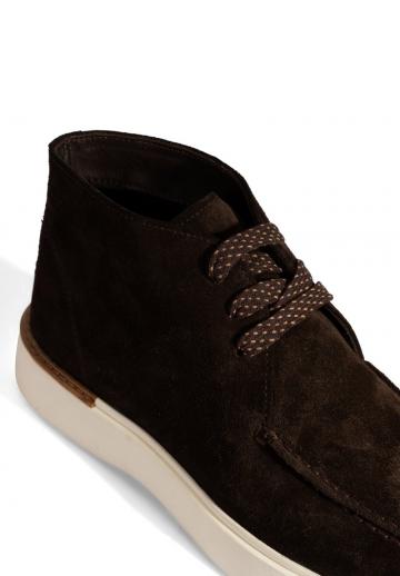 Ботинки на шнуровке