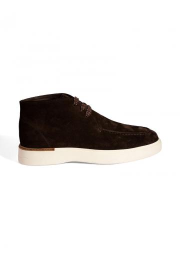 Ботинки на шнуровке