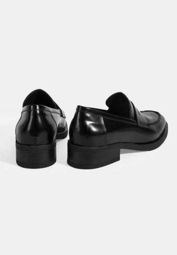 Полуботинки