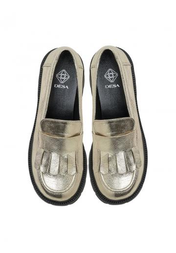 Туфли с высоким носом