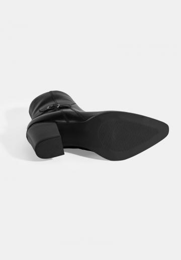 Полусапожки на высоком каблуке