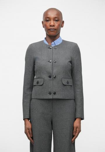 Блейзер с накладными карманами