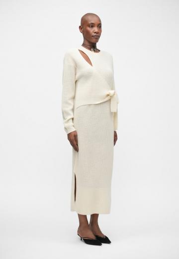 Вязаное платье