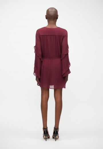 Короткое платье