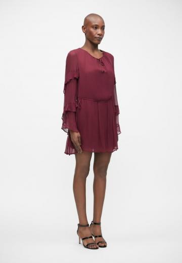 Короткое платье