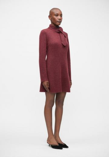 Вязаное платье