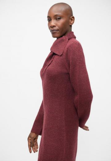 Вязаное платье