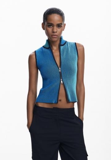 Брюки с накладными карманами