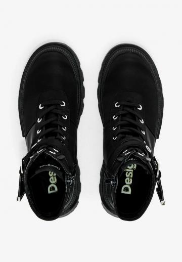 Ботинки на шнуровке