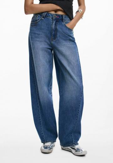 Свободные джинсы