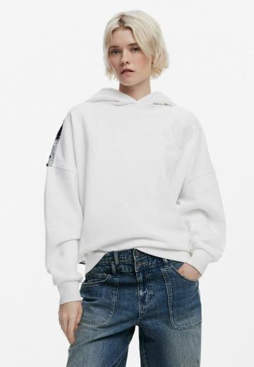 Пуловер с капюшоном