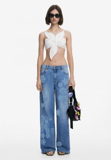 Свободные джинсы