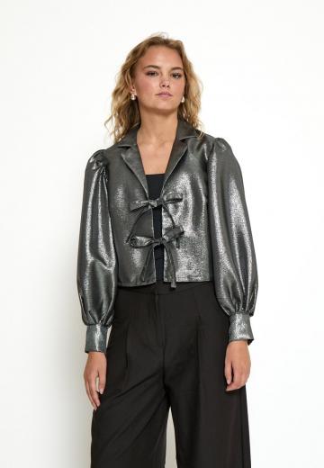 Короткая куртка