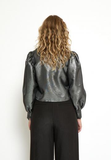 Короткая куртка