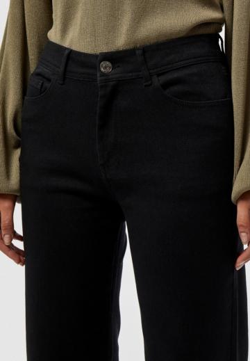 Клешеные джинсы