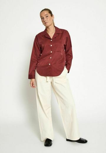 Атласная блузка