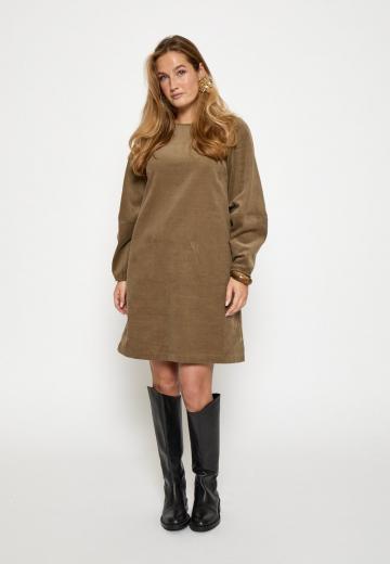 Короткое платье