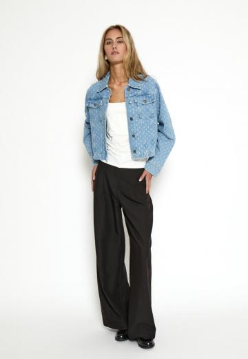 Джинсовая куртка