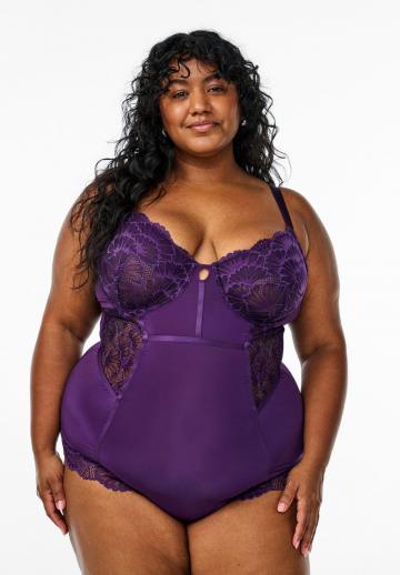 Слитный купальник