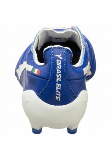 Футбольные бутсы