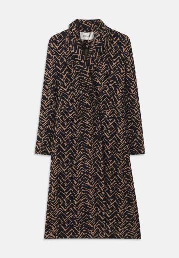 Шерстяное пальто