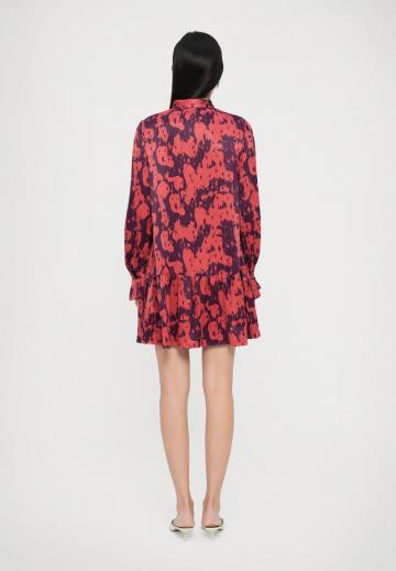 Короткое платье