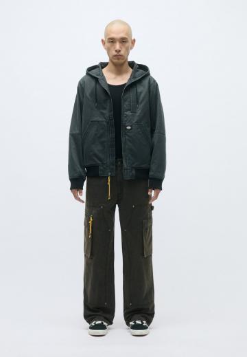 Брюки с накладными карманами