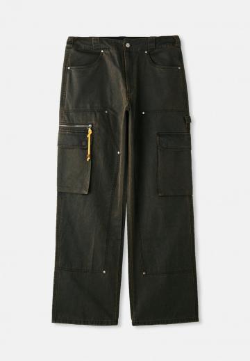 Брюки с накладными карманами