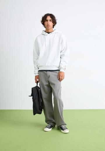 Свободные джинсы