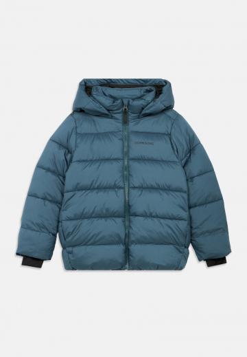 Спортивная куртка